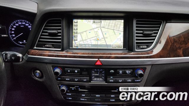 Hyundai Genesis 2016 — photo 14