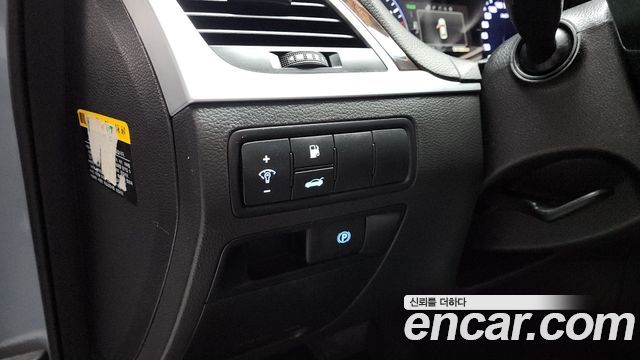Hyundai Genesis 2016 — photo 16