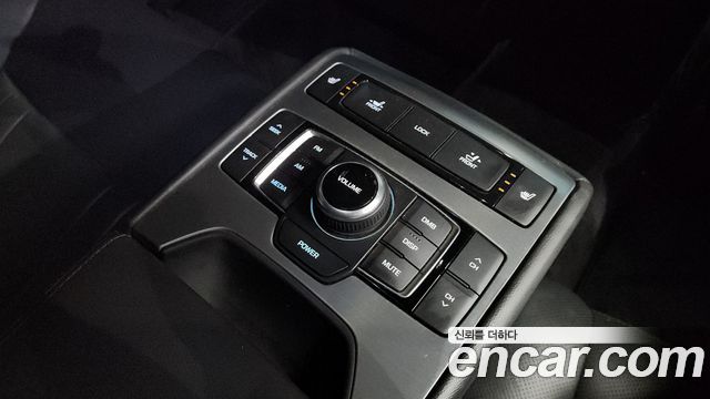 Hyundai Genesis 2016 — photo 19