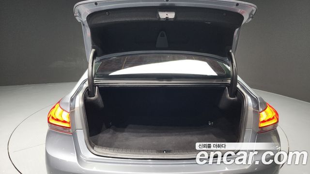 Hyundai Genesis 2016 — photo 20