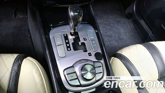 Hyundai Genesis 2012 — photo 9