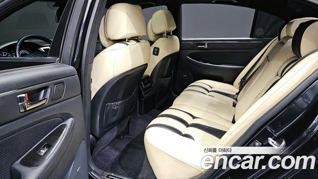 Hyundai Genesis 2012 — photo 10