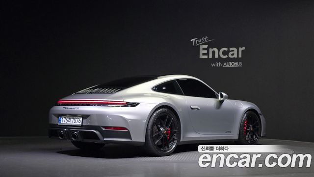 Porsche 911 2025 — photo 2