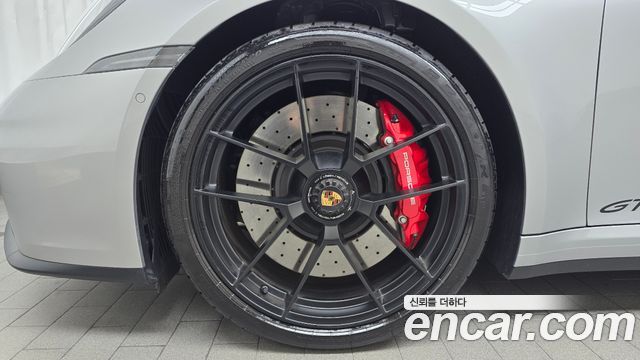 Porsche 911 2025 — photo 5