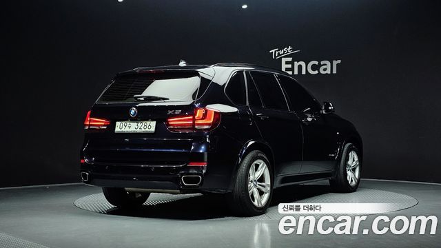 BMW X5 2018 — photo 2