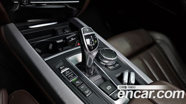 BMW X5 2018 — photo 9