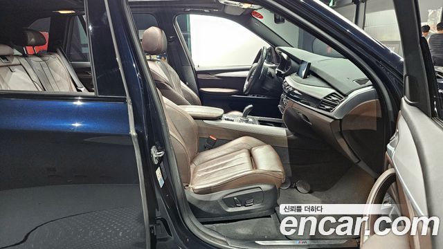 BMW X5 2018 — photo 10