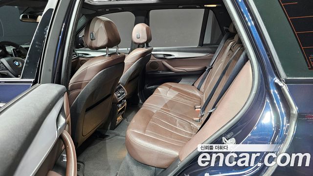 BMW X5 2018 — photo 12
