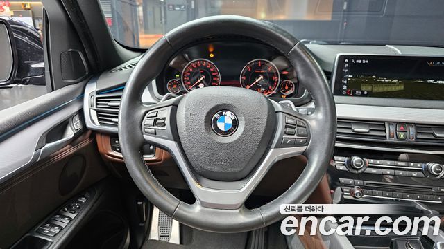 BMW X5 2018 — photo 13