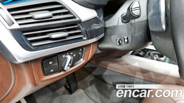 BMW X5 2018 — photo 16