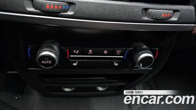 BMW X5 2018 — photo 17