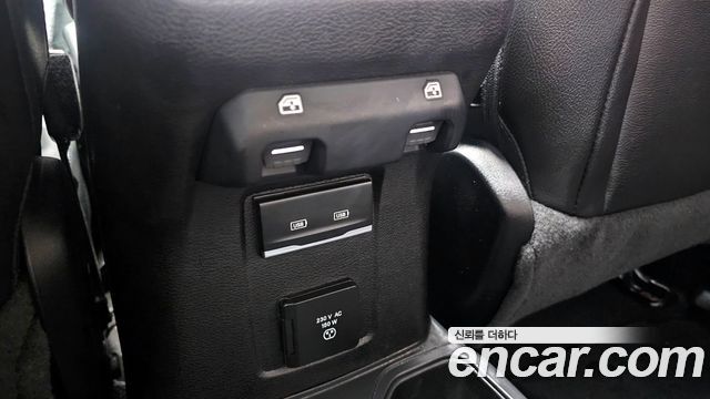 Jeep Wrangler 2021 — photo 19