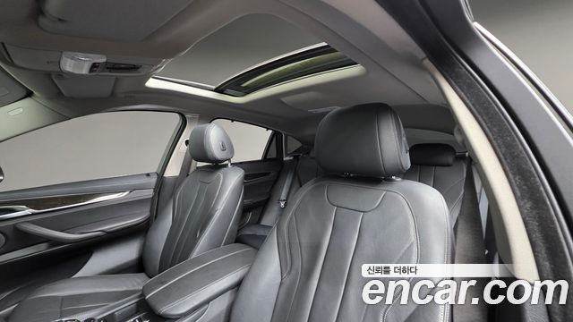 BMW X6 2018 — photo 12