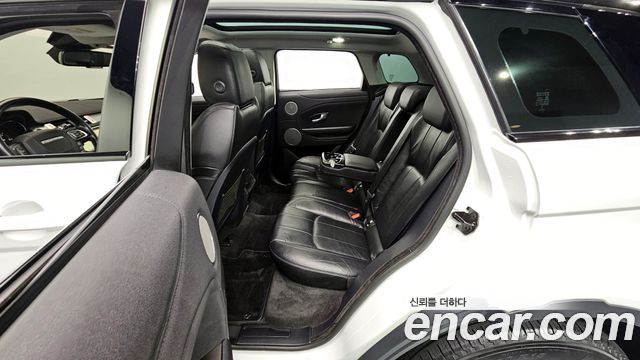 Land Rover Range Rover Evoque 2017 — photo 11