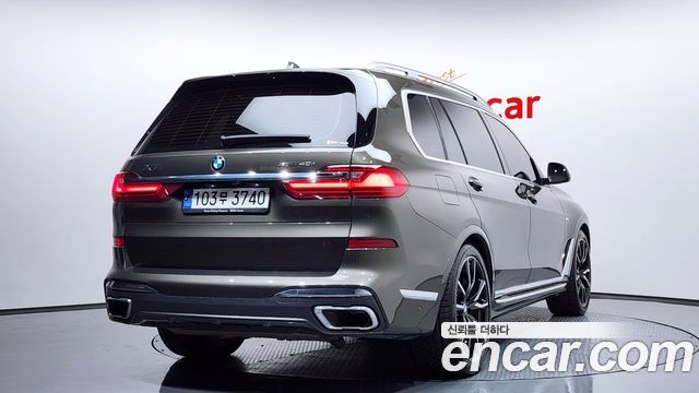 BMW X7 2022 — photo 2