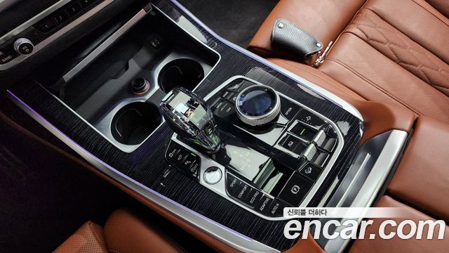 BMW X7 2022 — photo 9