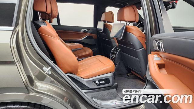 BMW X7 2022 — photo 12