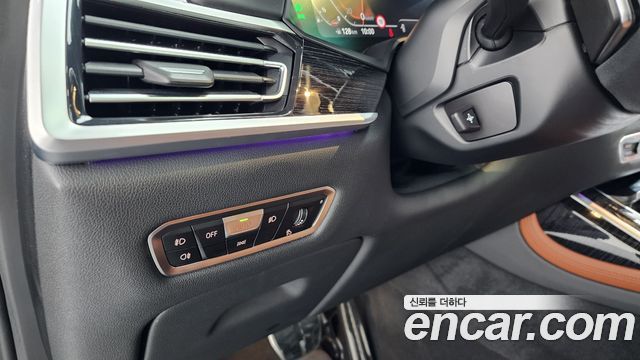 BMW X7 2022 — photo 14
