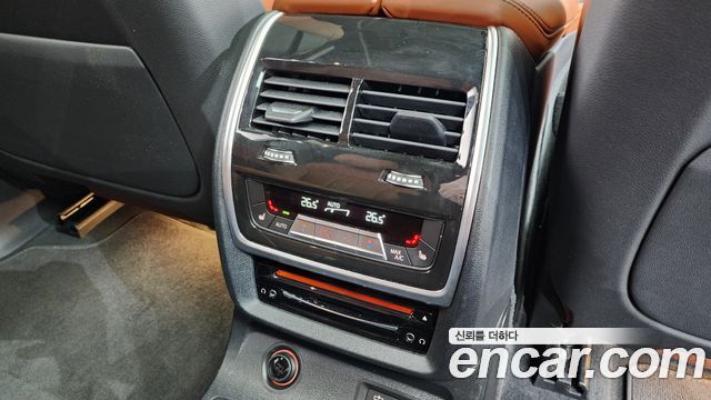 BMW X7 2022 — photo 18