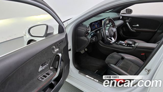 Mercedes-Benz A-Class 2021 — photo 10
