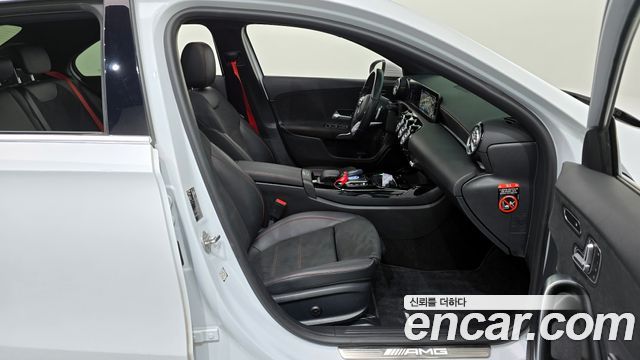 Mercedes-Benz A-Class 2021 — photo 11