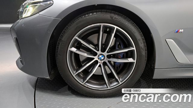 BMW 5-Series 2023 — photo 5