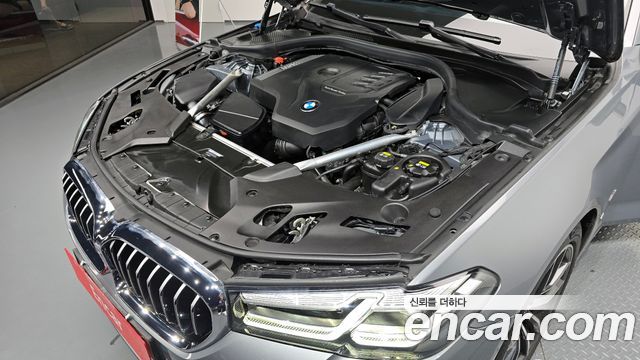 BMW 5-Series 2023 — photo 6