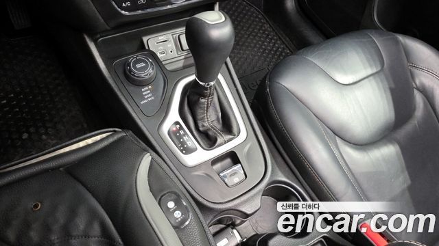 Jeep Cherokee 2018 — photo 9