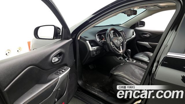 Jeep Cherokee 2018 — photo 10