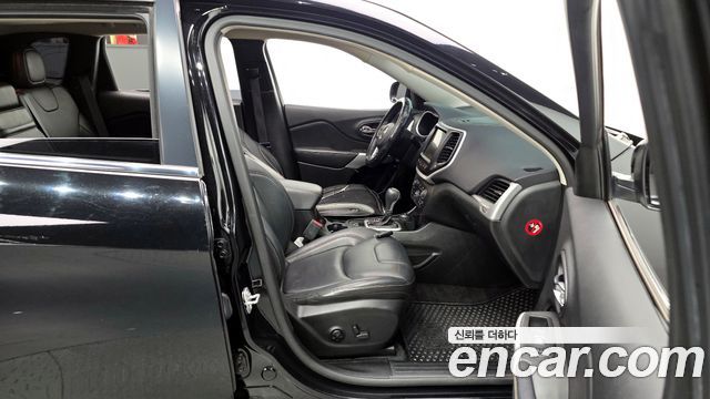 Jeep Cherokee 2018 — photo 11
