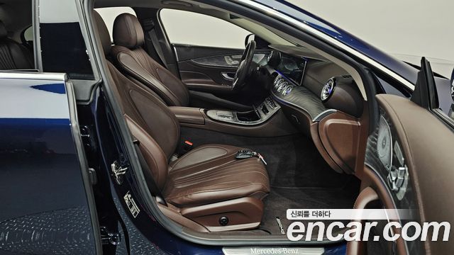 Mercedes-Benz CLS-Class 2021 — photo 11