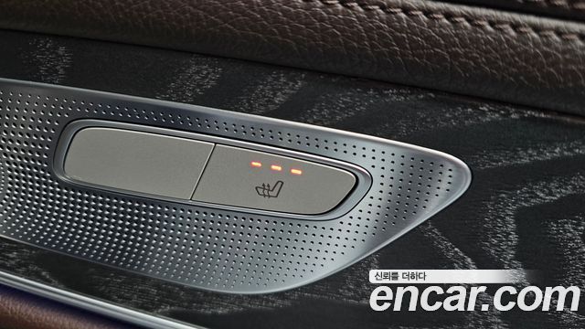 Mercedes-Benz CLS-Class 2021 — photo 18
