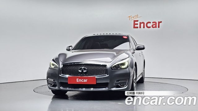 Infiniti Q70 2017 — photo 3
