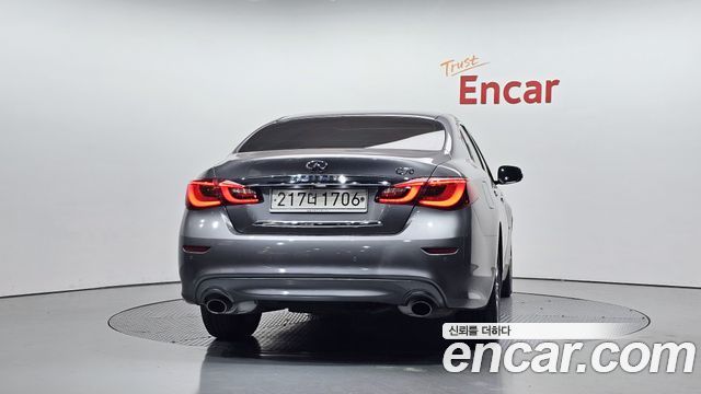 Infiniti Q70 2017 — photo 4