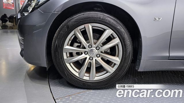Infiniti Q70 2017 — photo 5