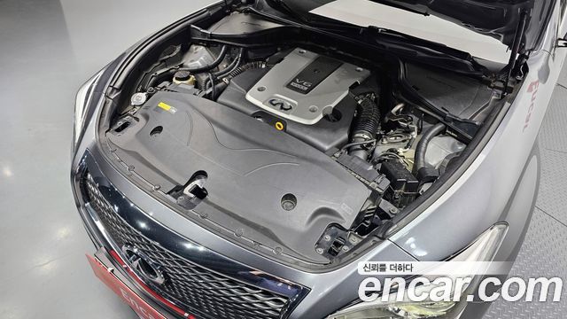 Infiniti Q70 2017 — photo 6