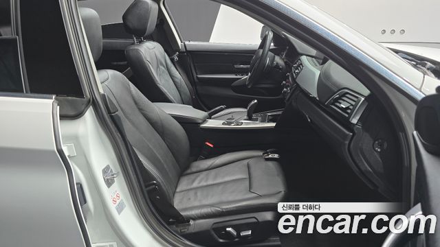BMW 4-Series 2018 — photo 10