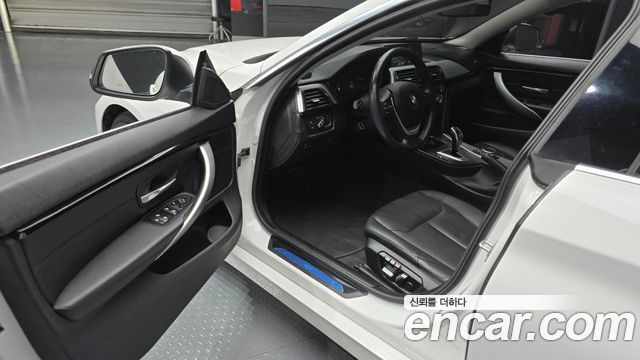 BMW 4-Series 2018 — photo 11
