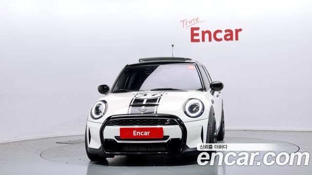 Mini Cooper 2022 — photo 3