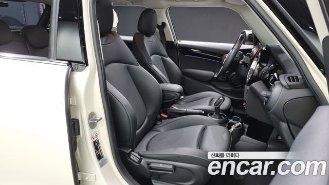 Mini Cooper 2022 — photo 10