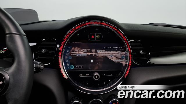 Mini Cooper 2022 — photo 14