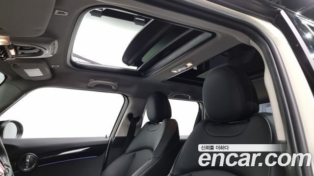 Mini Cooper 2022 — photo 18