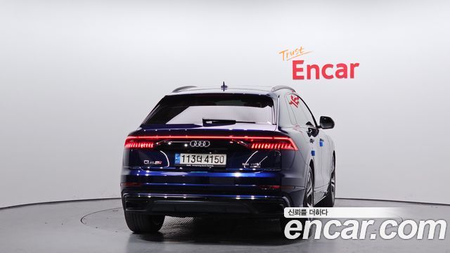 Audi Q8 2023 — photo 4