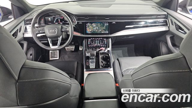 Audi Q8 2023 — photo 7