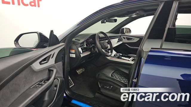 Audi Q8 2023 — photo 10