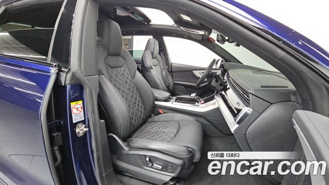 Audi Q8 2023 — photo 11