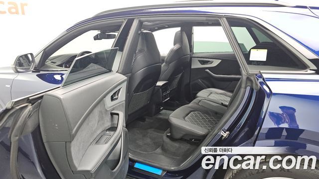 Audi Q8 2023 — photo 12