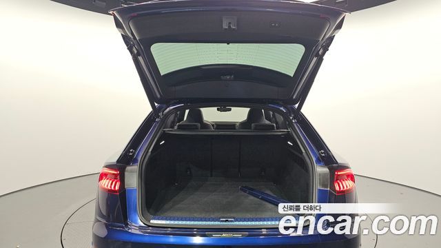 Audi Q8 2023 — photo 20