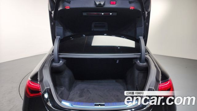 Mercedes-Benz S-Class 2021 — photo 20