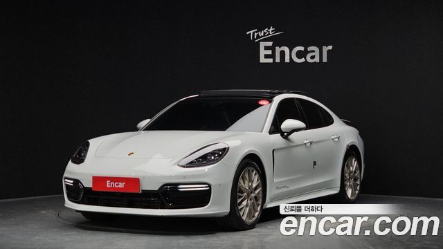 Porsche Panamera 2020 — photo 1